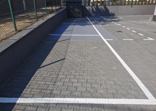 Malowanie linii miejsc parkingowych, Kraków ul. Kosocicka

