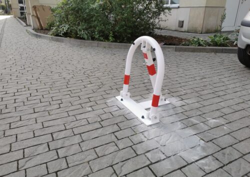 Dostawa i montaż blokad parkingowych dla Wspólnoty Mieszkaniowej Prądnicka w Krakowie
